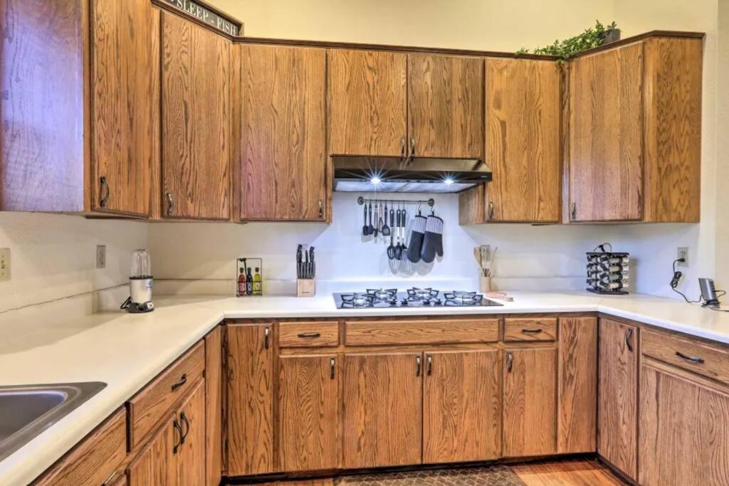 Kathys Cabin, King Bed, Hot Tub, Near-Nau & Downtown Attractions, Perfect Year-Round Mountain Getaway Флагстафф Экстерьер фото