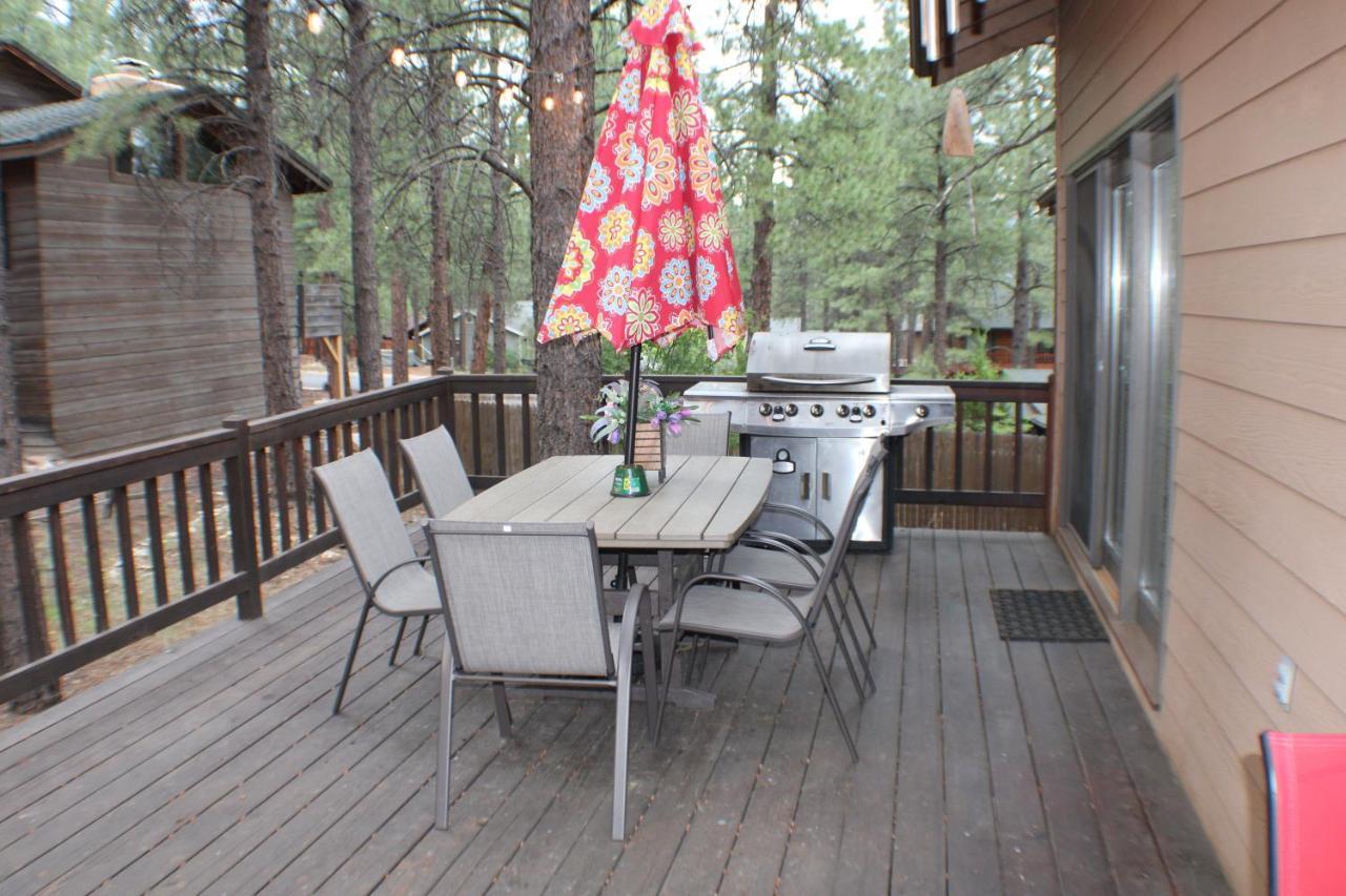 Kathys Cabin, King Bed, Hot Tub, Near-Nau & Downtown Attractions, Perfect Year-Round Mountain Getaway Флагстафф Экстерьер фото