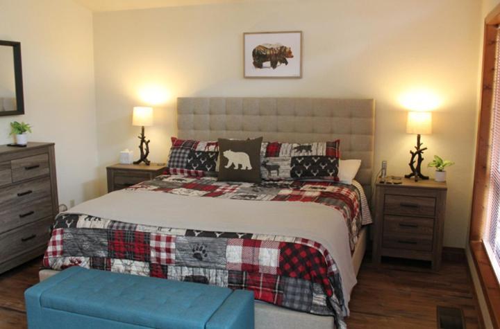 Kathys Cabin, King Bed, Hot Tub, Near-Nau & Downtown Attractions, Perfect Year-Round Mountain Getaway Флагстафф Экстерьер фото