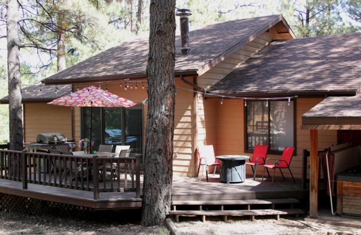 Kathys Cabin, King Bed, Hot Tub, Near-Nau & Downtown Attractions, Perfect Year-Round Mountain Getaway Флагстафф Экстерьер фото